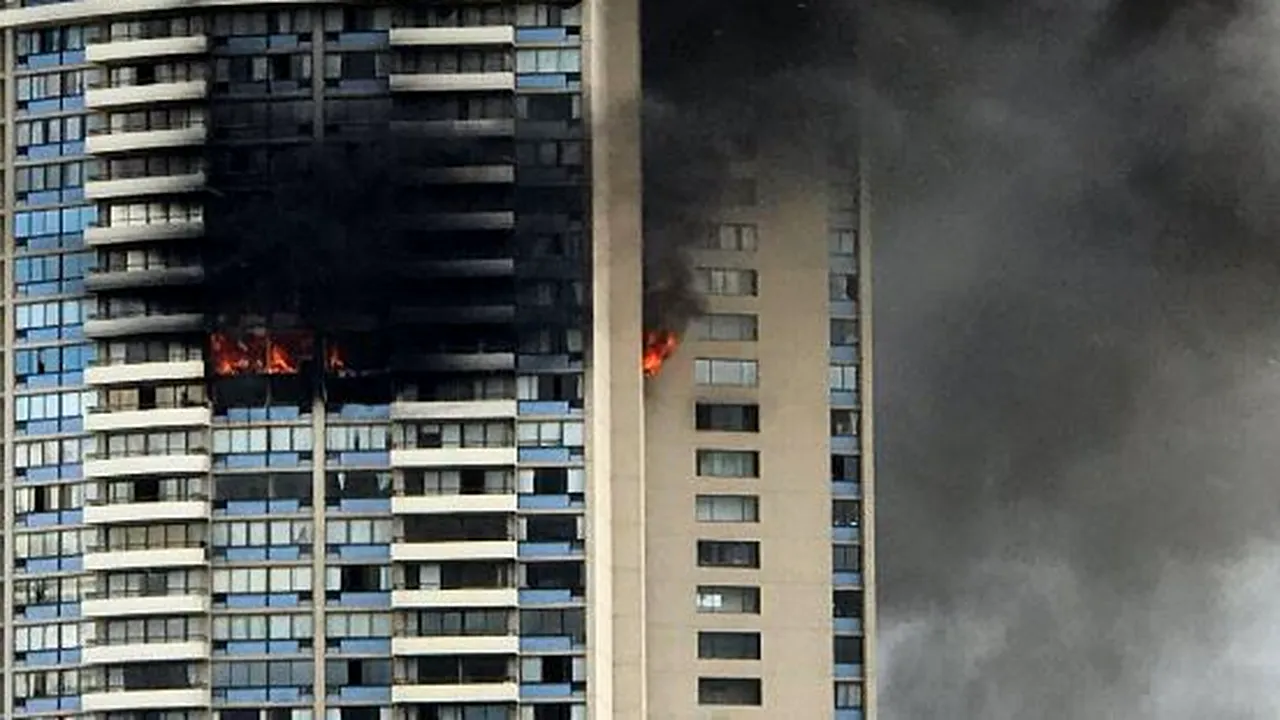 Sute de locuitori ai unor clădiri de apartamente din Londra ar putea fi evacuaţi: există posibilitatea unor scurgeri de gaze care ar duce la prăbuşirea blocurilor