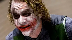 Joker-ul lui Heath Ledger - cel mai bun personaj negativ al verii (Galerie Video)