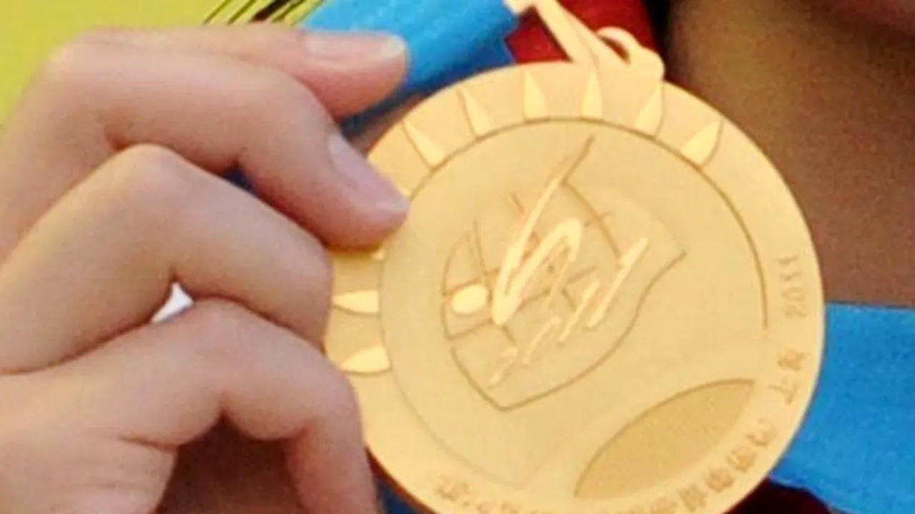 Premiile pentru sportivii medaliaţi la JO, finanţate inclusiv din accizele pentru ţigări şi alcool