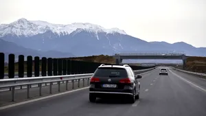 Rezilierea contractului A3 Cheţani-Câmpia Turzii a fost blocată de Tribunalul Bucureşti