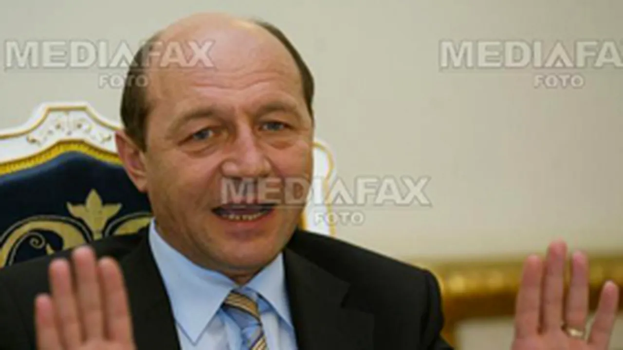 Băsescu va promulga legea privind pensiile după ce Guvernul îi va prezenta sursele de finanţare