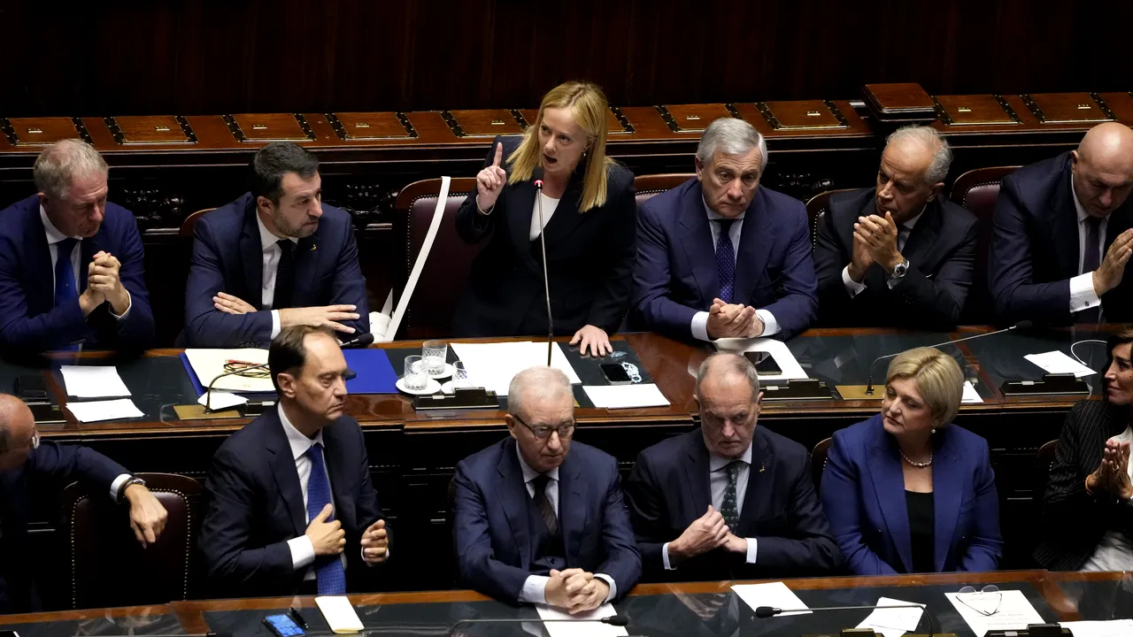 Italia îşi va uni forţele cu Franţa pentru a furniza Ucrainei un sistem de apărare antiaeriană