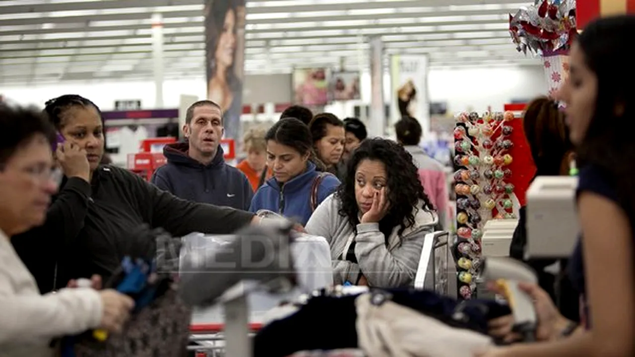 Black Friday în SUA: Vânzări cu 13% mai mari faţă de 2011 şi cheltuieli de 59 miliarde de dolari ale americanilor