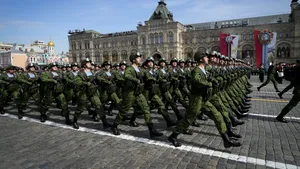 COMENTARIU Marius Oprea / De Ziua Victoriei, Putin nu va lansa nici măcar o ofensivă, de teama înfrîngerii  