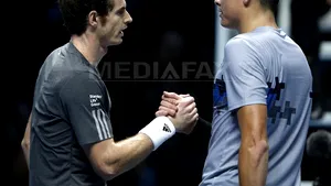 Andy Murray l-a învins pe Milos Raonici la Turneul Campionilor