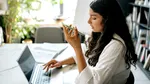 Freelancerii câștigă teren reparând greșelile AI: Companiile nu pot renunța la oameni
