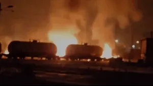 Atac cu drone ucrainene în regiunea Volgograd: incendiu la o gară și zboruri suspendate temporar