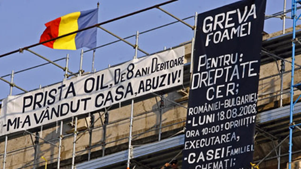 Un bărbat a stat două zile în greva foamei pe Arcul de Triumf