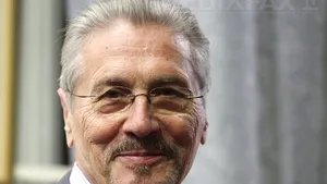 Michel Houellebecq şi Emil Constantinescu primesc premiul Niram Art la Madrid