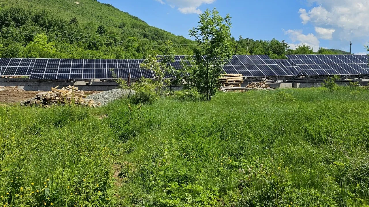 Parc fotovoltaic în valoare de peste 13 milioane de lei, în Hunedoara
