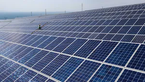 La Arad începe construcţia celui mai mare parc solar din Europa, de peste 1.000 MW