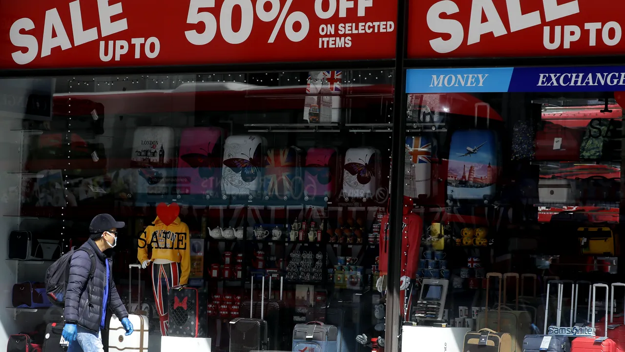Magazine închise duminica: Polonia îi trage pe retaileri de urechi. Ungaria vrea să reintroducă măsura pentru a economisi energie