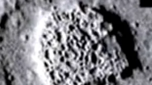 Ascunde NASA existenţa ruinelor de pe Lună?