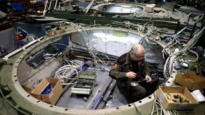 Ministerul Economiei va plăti salariaţii din industria de apărare când aceştia nu au de lucru