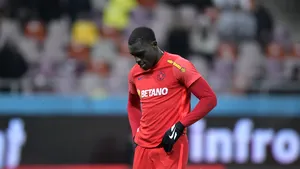 Joyskim Dawa a fost asaltat cu mesaje rasiste. Mesaj manifest al jucătorului de la FCSB: Nimeni nu poate veni şi să mă insulte pentru culoarea pielii mele / Banii pe care i-aţi pariat nu sunt responsabilitatea mea