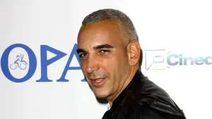 Un miliardar grec, acuzat de hărţuire sexuală, va plăti daune uriaşe. Câţi bani îi revin fostei lui secretare