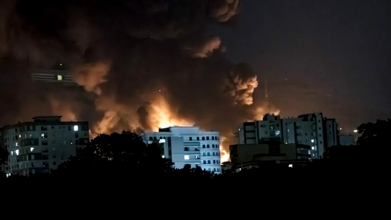 Armata israeliană anunță o serie de atacuri în curs de desfășurare la Teheran și alte zone din Iran