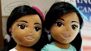 Păpuşi inspirate de cele două fiice ale lui Barack Obama