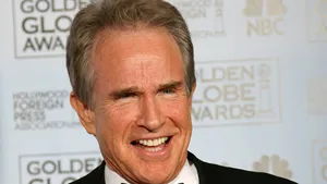 Warren Beatty revine pe marile ecrane, după 15 ani, cu o peliculă despre miliardarul Howard Hughes - VIDEO