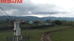VIDEO / COVID-19. Ruşii au săpat tranşee ca să blocheze accesul într-un sat din Siberia. Unul din zece localnici este contaminat