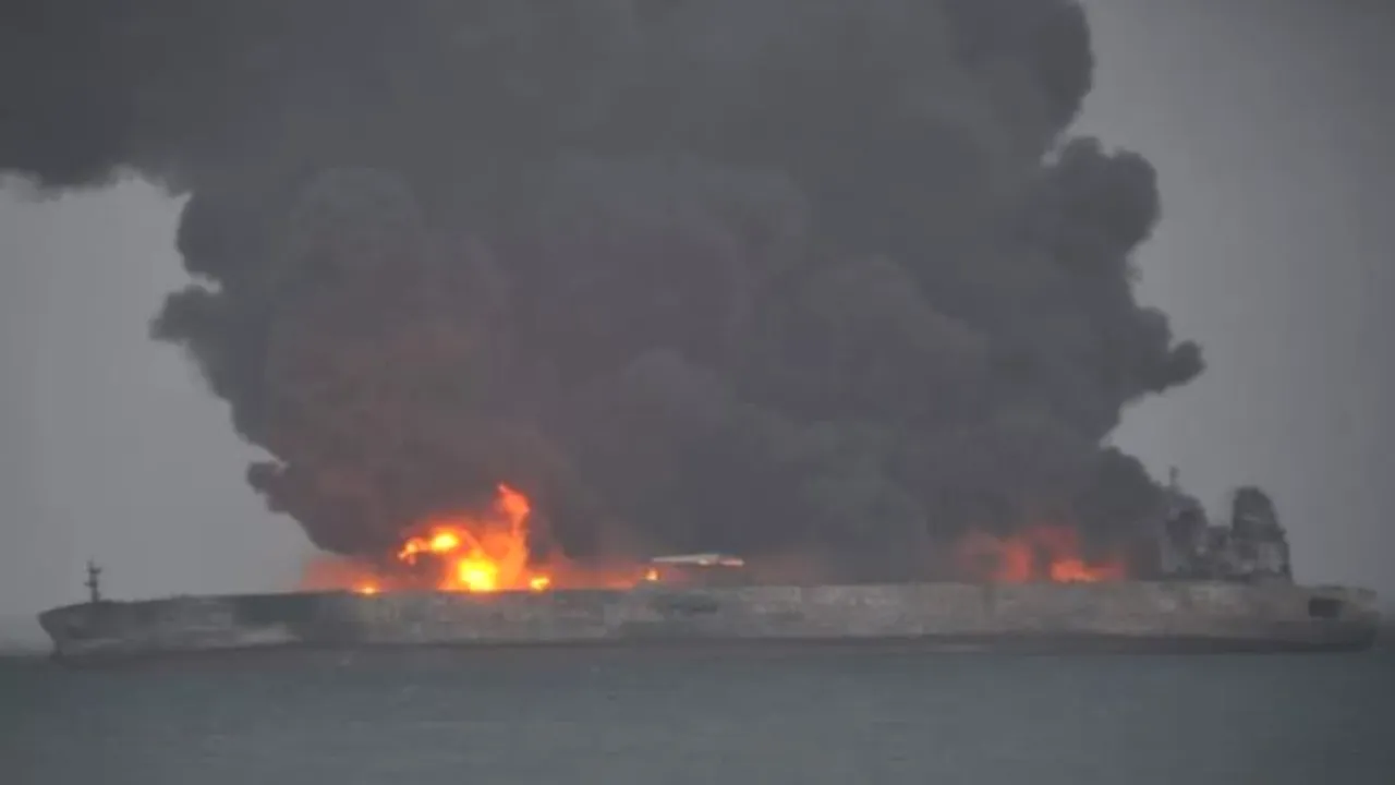Incendii observate la bordul unui petrolier sub pavilion grec în Marea Roşie