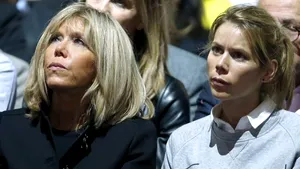 Fiica cea mică a lui Brigitte Macron a depus mărturie în procesul de hărțuire cibernetică împotriva mamei sale