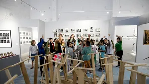 Expoziţia Performing 89 a atras peste 3.500 de vizitatori