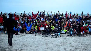 MAREA PEDALARE: Cristina Stoica a dat startul excursiilor lungi cu bicicleta alături de ProSport: 