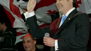 Mihail Saakaşvili a câştigat alegerile prezidenţiale din Georgia din primul tur de scrutin