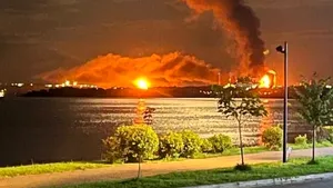 Explozii raportate la o rafinărie de petrol din Rusia, în contextul unui posibil atac cu drone
