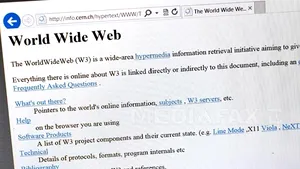 Creatorul Internetului critică agenţiile de spionaj: Spargerea criptărilor este înfiorătoare şi prostească