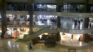 Criză energetică şi economică. O ţară ordonă ca mall-urile şi restaurantele să fie închise mai devreme pentru a reduce consumul de energie