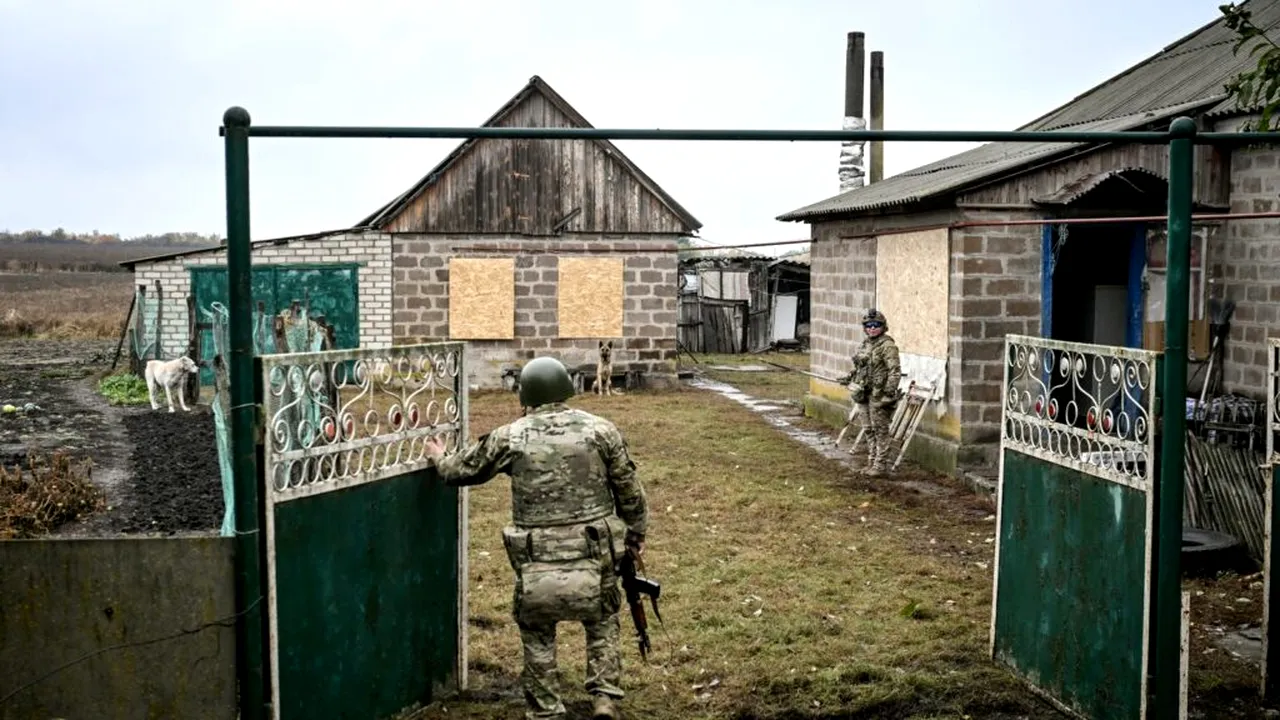 Foamete în orașul ucrainean Oleșki, ocupat de Rusia. Localnicii ar fi ajuns să mănânce iarbă și câini