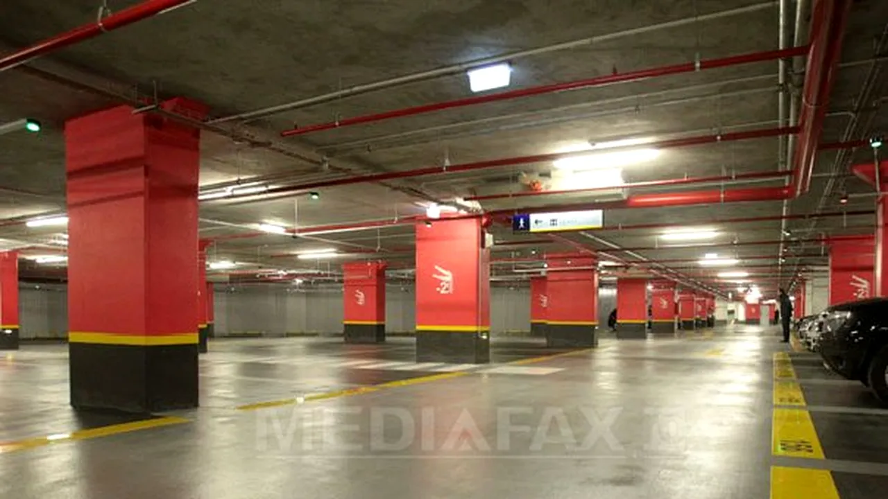 PARCĂRILE DIN BUCUREŞTI: Capitala are 140 de spaţii cu peste 8.000 de locuri şi preţuri de 1,5 lei sau 2,5 lei pe oră