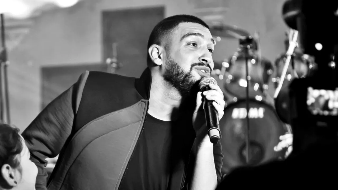 O publicație britanică anunță întoarcerea pe scenă a unui artist român: ”Claudiu Dumitrache pregătește o revenire muzicală”