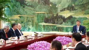 Xi Jinping reafirmă prietenia cu Rusia și cere consolidarea cooperării bilaterale, în cadrul vizitei lui Lavrov la Beijing