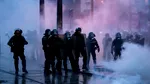 Aproape 1.000 de arestări în Franța, după confruntările dintre protestatari și poliție. 70.000 de membri ai forțelor de ordine, mobilizați