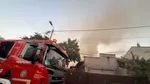 Mai multe case din București au luat foc. 11 autospeciale de stingere acționează pe strada Sulfului