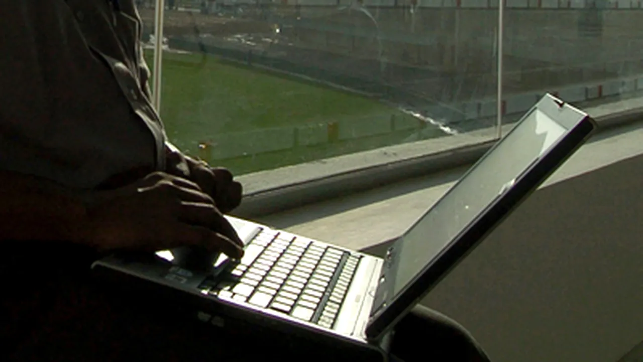 Reţelele Wi-Fi publice, principala armă a hackerilor în perioada concediilor