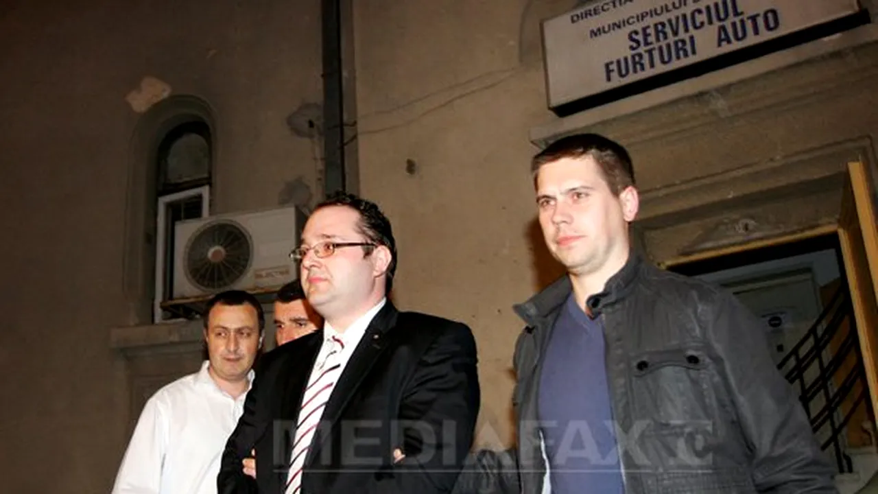 Doctorul Magherescu s-a panicat aflând că maşina sa circulă prin Capitală, deşi o declara furată