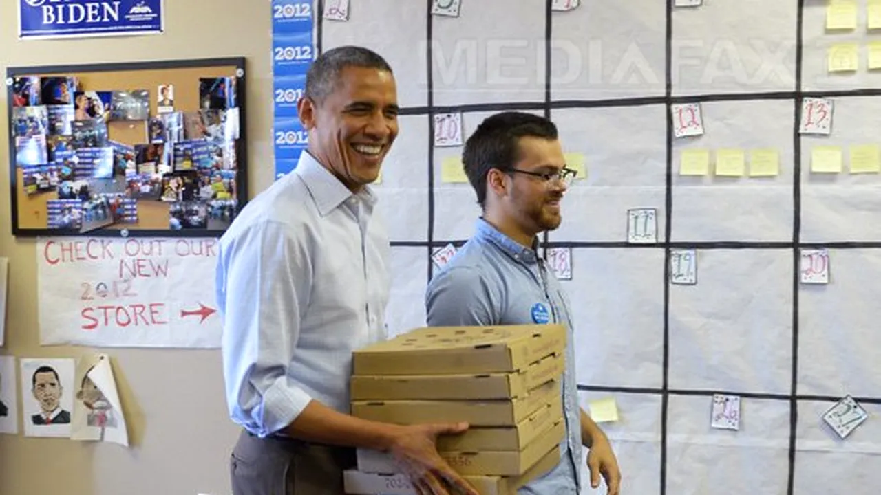 Barack Obama livrează pizza. Schimbare de job pentru preşedinte SUA, în campanie