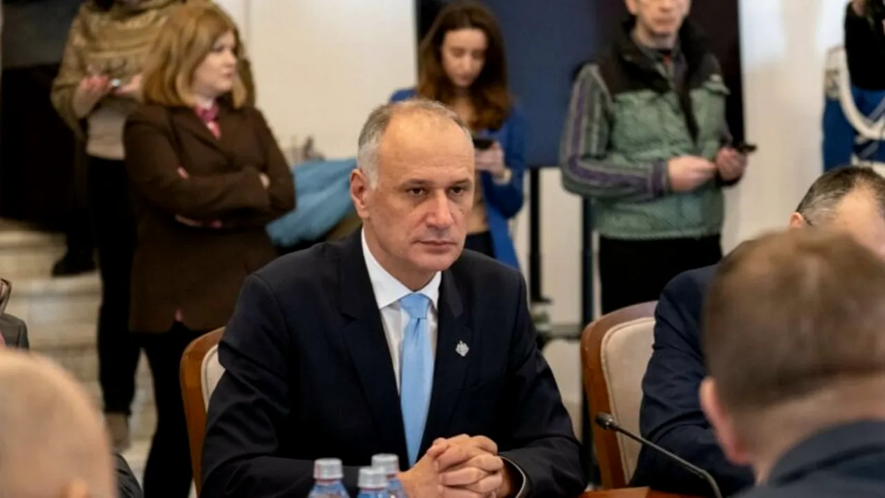 USR: Industria de armament are nevoie de investiții, nu de indemnizații aberante pentru conducere