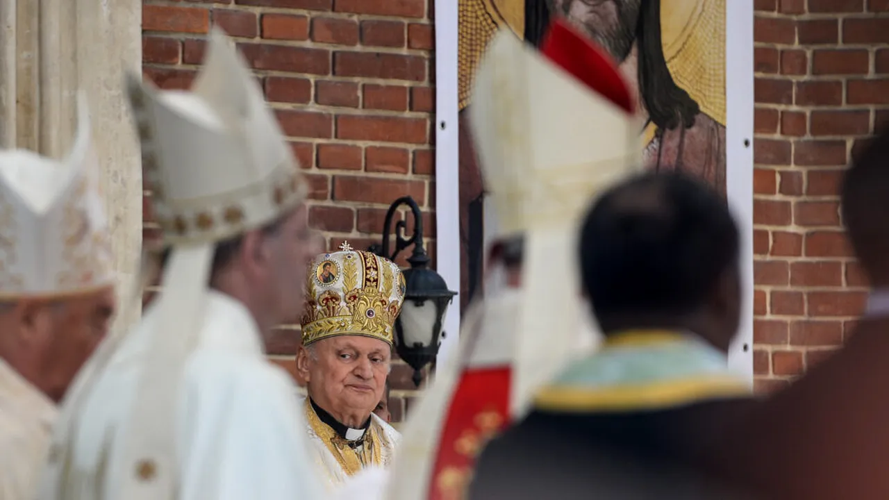 A murit Cardinalul Lucian Mureșan, Arhiepiscopul Major al Bisericii Greco–Catolice din România /Sicriul cu trupul cardinalului va fi depus vineri în Catedrala din Blaj