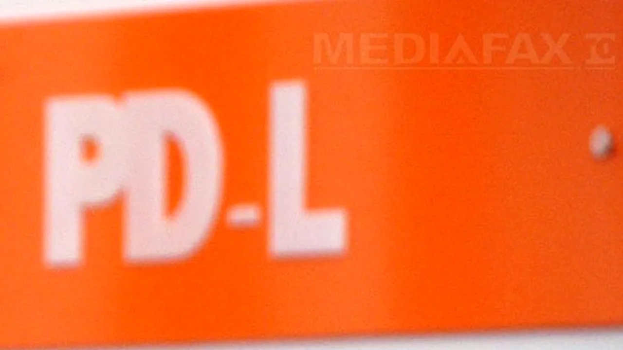 Zece senatori PDL, aşteptaţi să demisioneze şi să formeze un nou grup independent