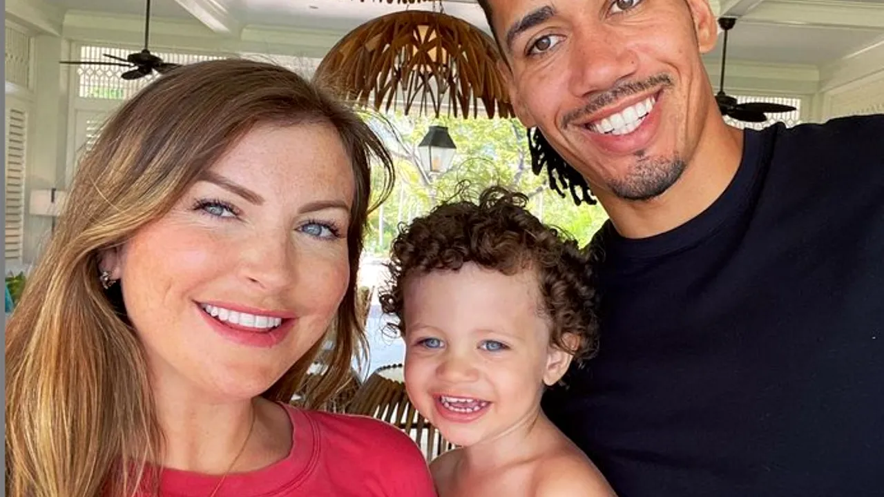 Chris Smalling, convins că a văzut un OZN în Jamaica. „Nu eram sub influenţa ciupercilor halucinogene”