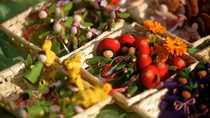 COMENTARIU Marius Oprea | Mărţişorul, amuleta norocoasă care a înfrînt istoria