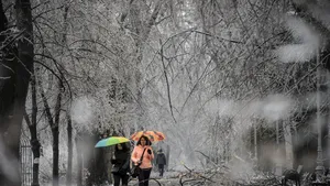 Prognoză specială pentru Capitală: Meteorologii avertizează că bucureştenii vor avea parte de ploi şi vânt