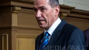 Parlamentul sloven a suspendat mandatul de deputat al fostului premier Janez Jansa