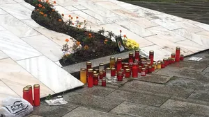 VIDEO - Poliţiştii din întreaga ţară, moment de reculegere în memoria agentului ucis în misiune în Timiş 