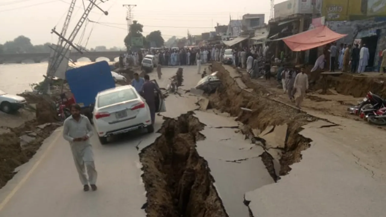 Cutremur puternic, produs în Pakistan: Cel puţin 19 persoane au murit, iar alte aproximativ 100 au fost rănite | VIDEO
